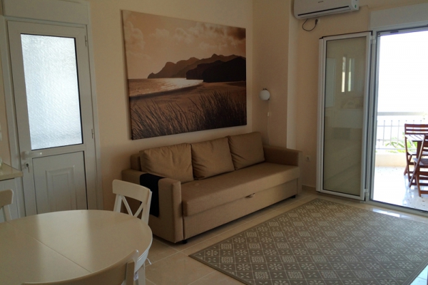 12 Living Room.jpg
